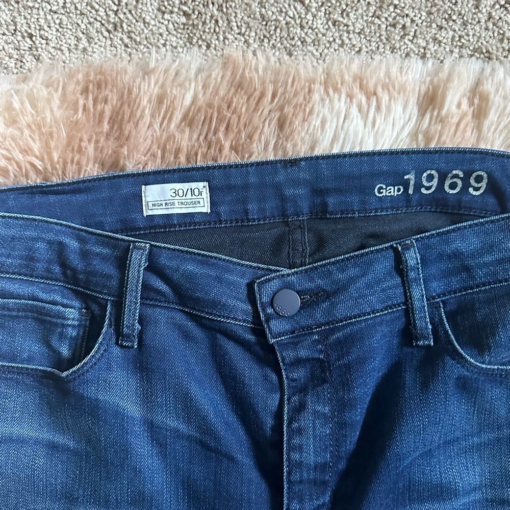 Gap 1969 jeans in size 10.